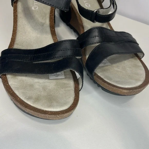 Merrell Revalli Aura Black
Leather Wedge Sandals Women's Size 11 - Picture 2 of 12